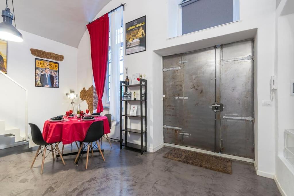 The Cinema House-center Apartment *